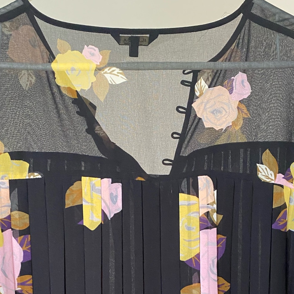 Massimo Dutti Black Floral Blouse - Picture 2 of 3